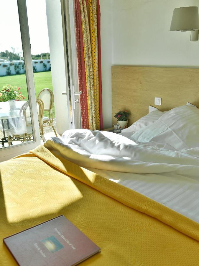 Mas De La Grenouillere Hotel Et Centre Equestre En Pleine Nature Saintes-Maries-de-la-Mer Buitenkant foto