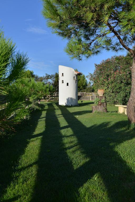 Mas De La Grenouillere Hotel Et Centre Equestre En Pleine Nature Saintes-Maries-de-la-Mer Buitenkant foto